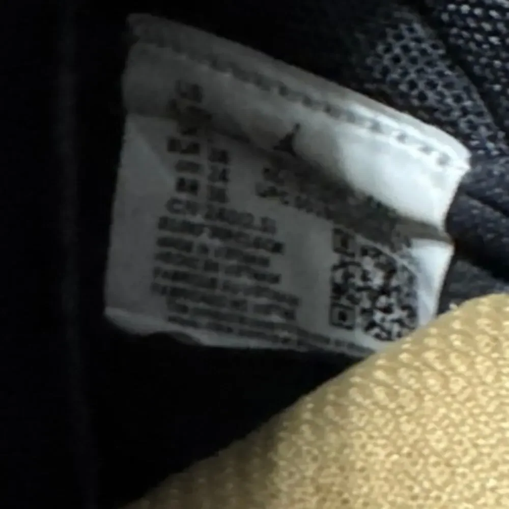 Nike Air Jordan Mars 270 Shoes Youth Sz 5.5 Y Black‎ Metallic Gold